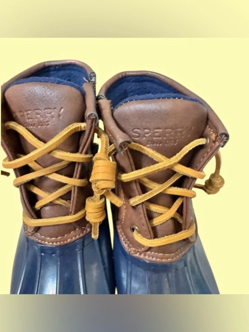 SPERRY SALTWATER insulated leather duck boots girl’s shoes  size 12